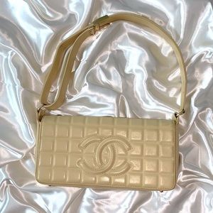 🎀SOLD🎀 Chanel Chocolate Bar Shoulder Bag